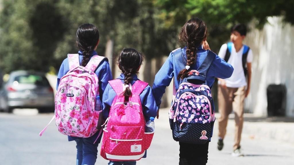 الحكومة ترفع الرسوم المدرسية على الطلبة غير الأردنيين إلى 300 دينار