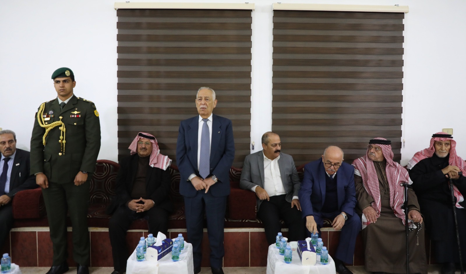 العيسوي ينقل تعازي الملك وولي العهد إلى عشائر الشبول والرشدان والخلايلة والسعايدة والبقور