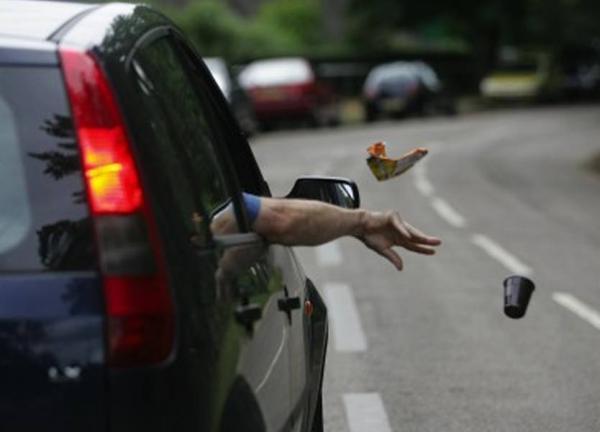 وزير البيئة: مخالفة الإلقاء العشوائي للنفايات قد تصل إلى 500 دينار