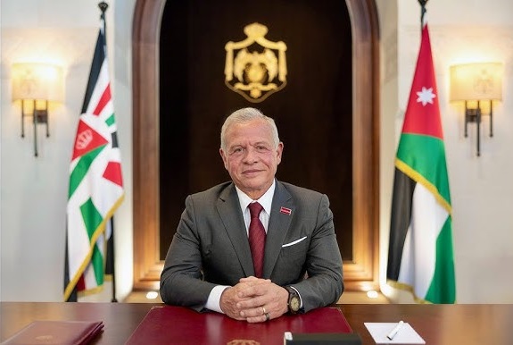 الملك: نحتفل بروح الأسرة الواحدة بعيد الميلاد المجيد ورأس السنة الجديدة