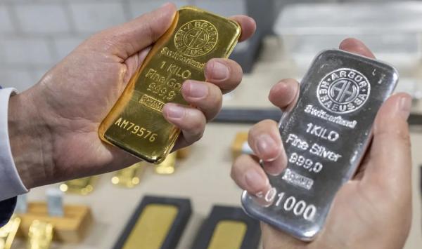 الذهب والفضة يسجلان مستويات تاريخية بنهاية 2025