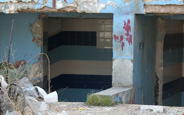 نحو 350 منزلاً مهجوراً في عمان .. ولجنة مشتركة للتعامل مع مخاطرها