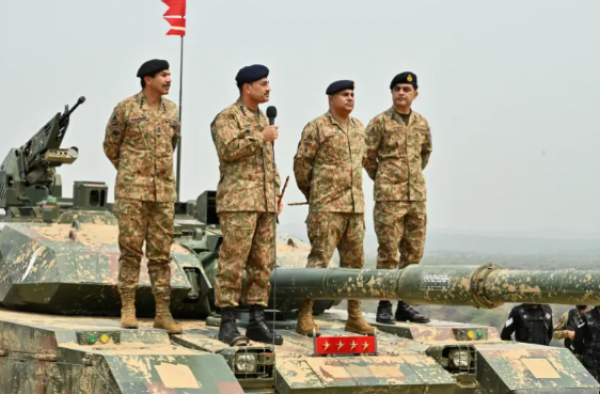 باكستان تستدعي دبلوماسياً بريطانياً بعد تهديد لقائد عسكري