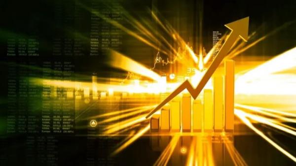 بعد وصوله مستويات قياسية .. لماذا يهرب الجميع إلى شراء الذهب؟