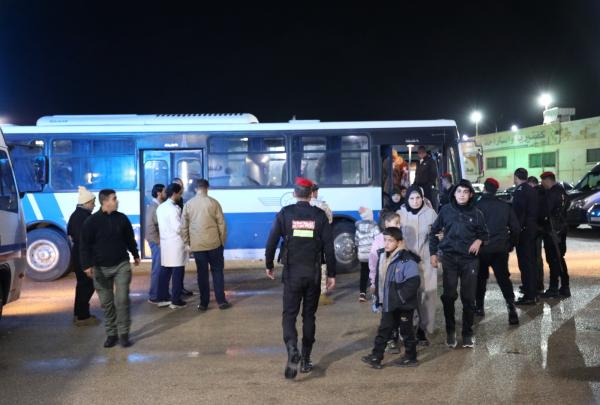 الجيش: إجلاء الدفعة الـ19 من أطفال غزة المرضى للعلاج في الأردن