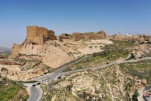 لقاء حكومي نيابي لبحث معالجة آثار السيول في الكرك وحماية المواقع الأثرية