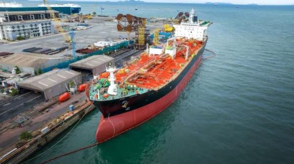 عودة 4 ناقلات على الأقل لمياه فنزويلا بعد إبحارها في 