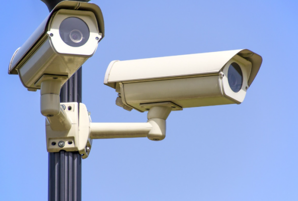 غرامات تصل 500 دينار .. و300 كاميرا لرصد الإلقاء العشوائي للنفايات