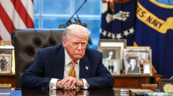 مشاورات مكثفة وتحفّظ الحلفاء .. ترامب يؤجّل توجيه ضربة لإيران