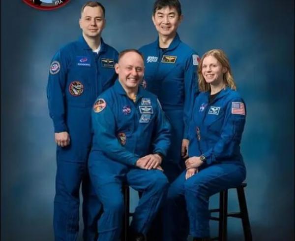 أول عملية إخلاء طبي بالفضاء بتاريخ البشرية .. وناسا تكشف السبب