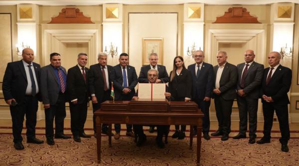 اللجنة الوطنية لإدارة غزة تبدأ أعمالها برئاسة علي شعث