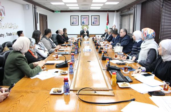 الصناعة والتجارة تعلن مخرجات المرحلة الأولى من الاستراتيجية الوطنية للتجارة الإلكترونية