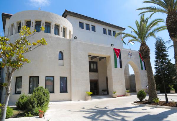 150 خبيراً يجتمعون في رئاسة الوزراء لتطوير مشروع مدينة عمرة