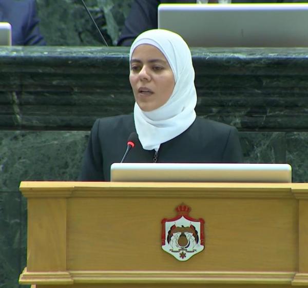 أبو غوش تطالب بكشف الدراسة الاكتوارية للضمان ورواتب التقاعد العليا