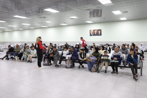 635 طفلا و1598 مرافقاً نقلهم الأردن من غزَّة للعلاج خلال عام