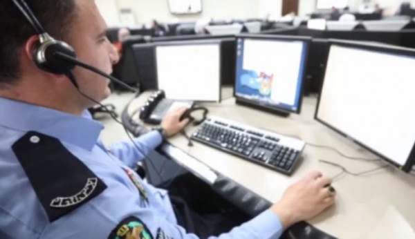 الأمن يبث رسالة توعوية للقاطنين في محيط السفارة الأمريكية بعمان