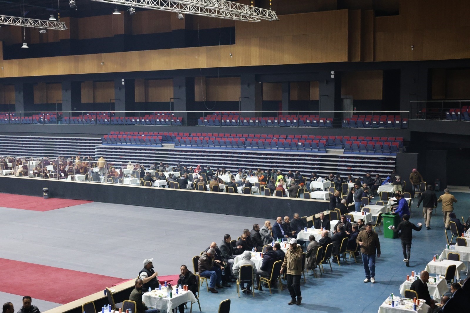 عمّان الأهلية تُكرّم