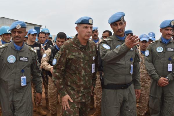قائد قوات (المونسكو) يزور وحدة الطائرات العمودية الأردنية بالكونغو