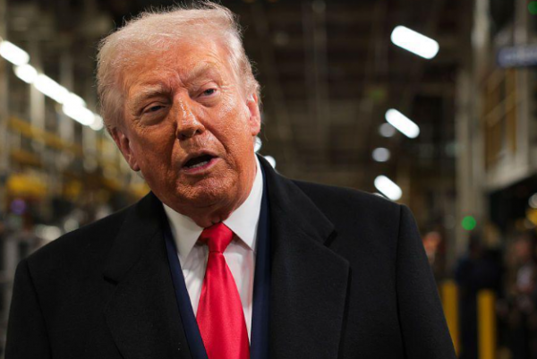 ترامب: إيقاف إمبراطورية الشر الإيرانية أهم من أسعار النفط