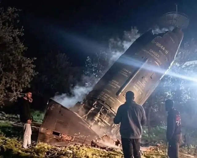 الأمن يتعامل مع سقوط شظايا في عدة مواقع باربد