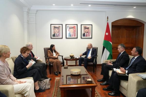 الصفدي ووزيرة التنمية الألمانية: ضرورة دعم اونروا لتمكين استمرارها