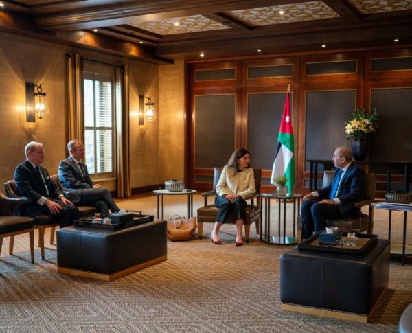 الصفدي يستقبل مستشارة الرئيس الفرنسي