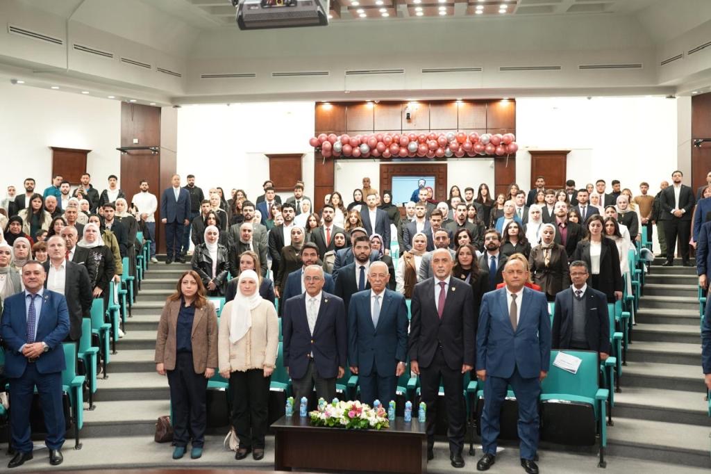 بحضور رئيس الديوان الملكي وبرعاية رئيس الجامعة .. طلبة طب الأسنان في عمّان الأهلية يؤدّون قسم المهنة لبدء التدريب السريري