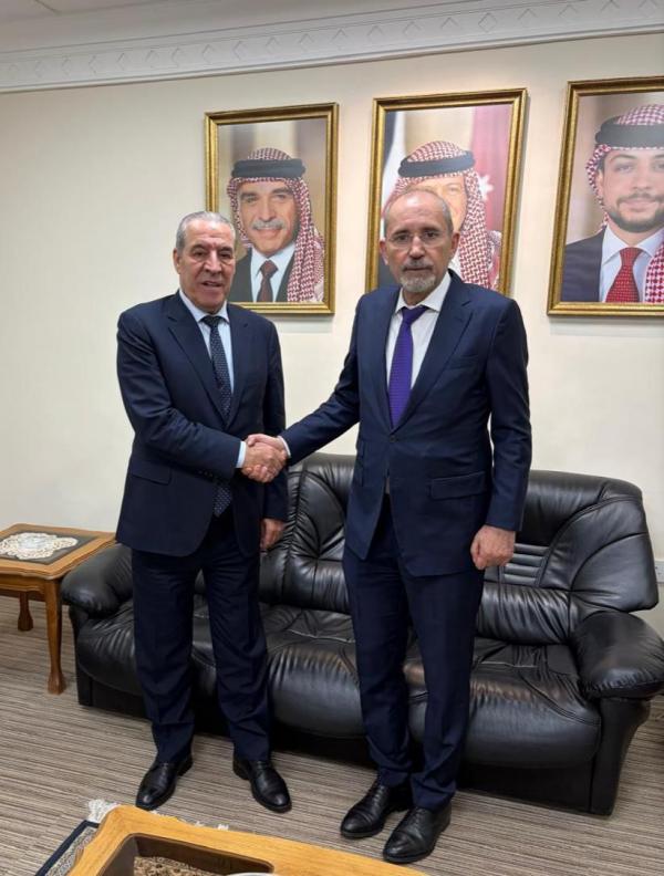 الصفدي والشيخ يؤكدان ضرورة وقف الإجراءات الإسرائيلية في الضفة والقدس