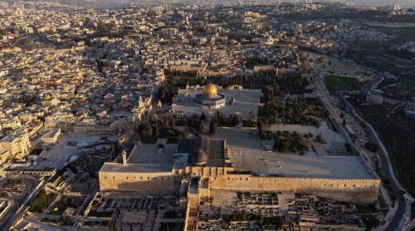 أوقاف القدس: إعادة فتح الأقصى فجر الخميس