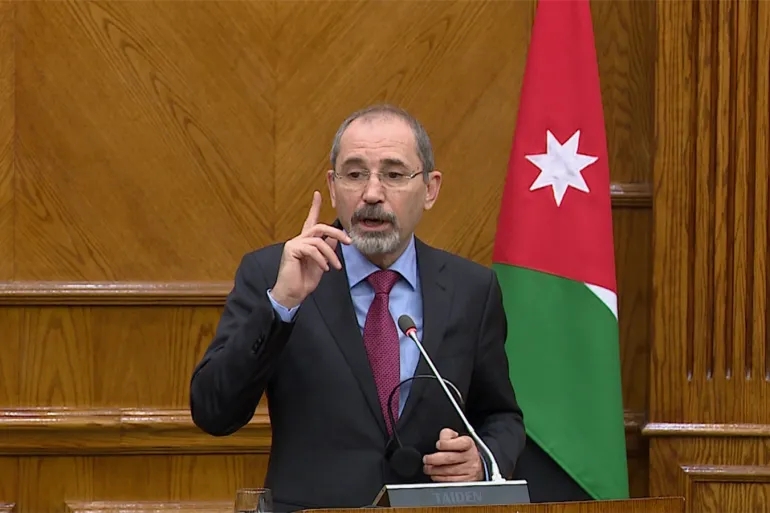 الصفدي: تداعيات كارثية اذا استمر العدوان الإٍسرائيلي على لبنان