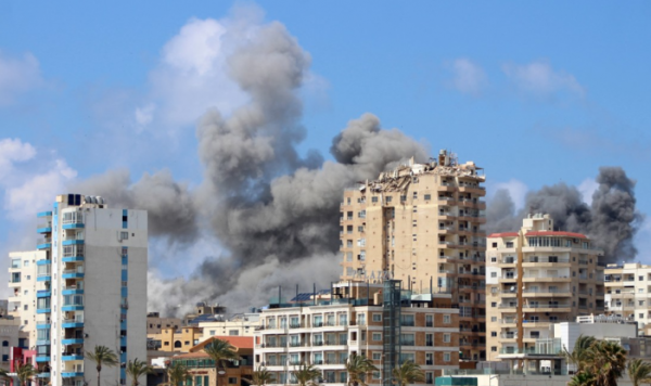 الجيش الإسرائيلي: بدأنا تنفيذ ضربات على مواقع لحزب الله في لبنان