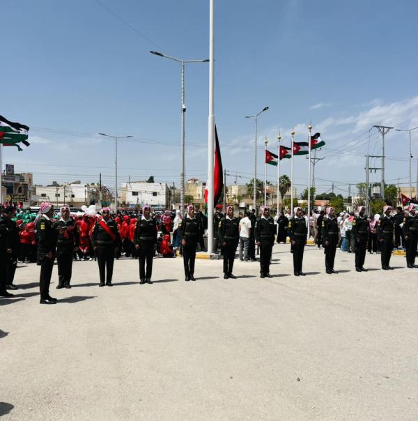 محافظ المفرق: العلم الأردني رمز السيادة والوحدة الوطنية