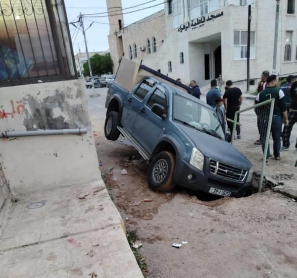 بلدية اليرموك تتابع صيانة وتأهيل شوارع بلدة خرجا بلواء بني كنانة