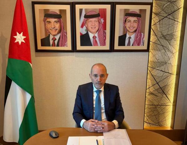 الصفدي يشارك في اجتماع حول حرية الملاحة في مضيق هرمز