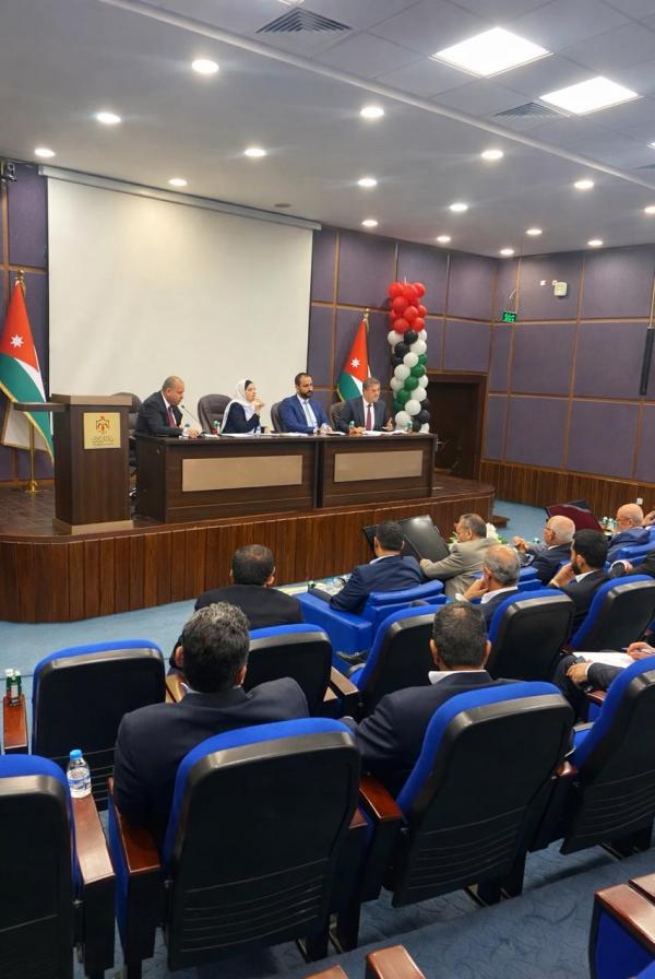 وزارة النقل وهيئة تنظيمه تبحثان استدامة سلاسل الإمداد وتطوير القطاع