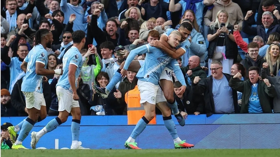 مانشستر سيتي يهزم آرسنال ويشعل المنافسة على لقب 