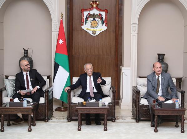 العيسوي: الملك يقود مقاربة متقدمة تحمي المصالح الوطنية وتوسّع هامش التأثير