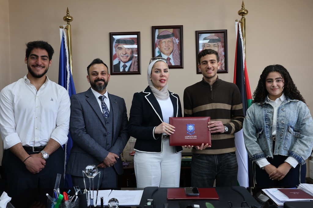 مذكرة تفاهم بين صيدلة عمّان الأهلية وجمعية طلاب الصيدلة الأردنية JPSA   