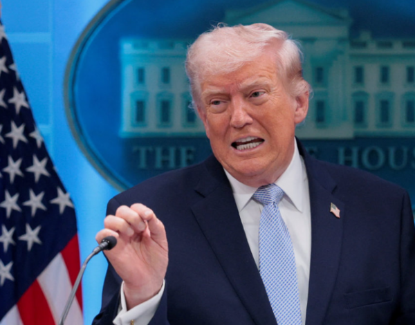 ترامب: إيران ستقدم عرضاً يلبي المطالب الامريكية