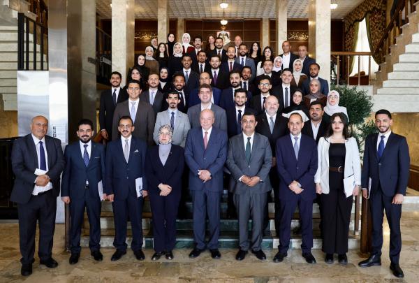 الفايز يرعى حفل تخريج الدورة السادسة من مشروع الزمالة البرلمانية