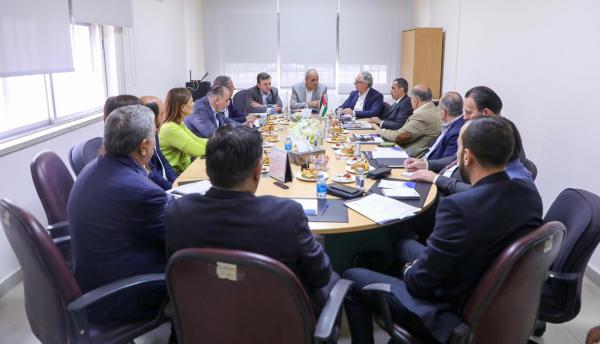 حجازين يبحث مع المطاعم السياحية الواقع صعب والحلول المطلوبة