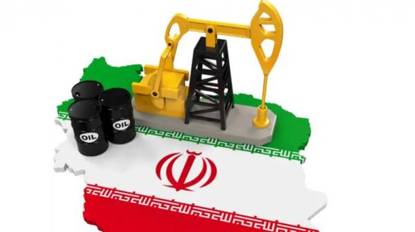 بلومبرغ: إيران تبدأ بالفعل في خفض إنتاج النفط