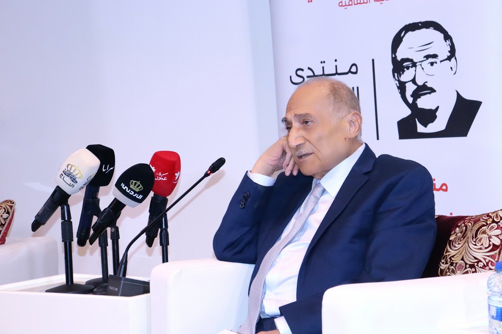 العناني يدعو الأردنيين لمواجهة أزمة المنطقة بالتقشف