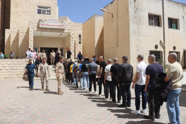الجيش يبدأ إجراء الفحوصات الطبية للدفعة الثانية من مكلفي خدمة العلم