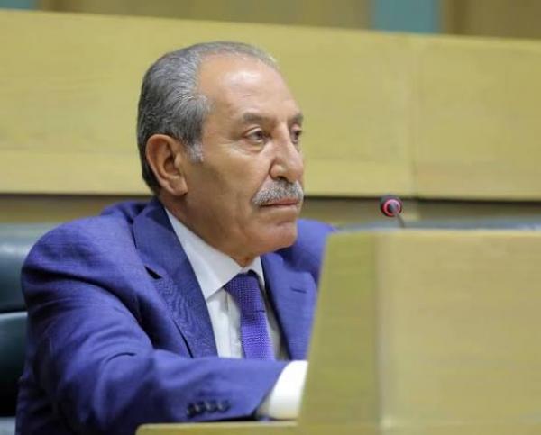 النائب الصقور يطرح حزمة مطالب تنموية وخدمية خلال اجتماع الحكومة في إربد