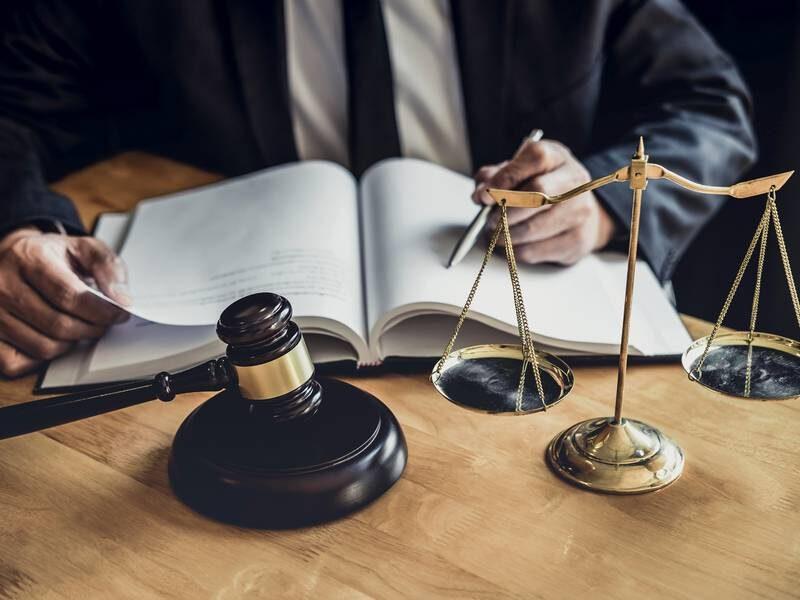 تحويل 4 شركات تمويل للقضاء .. وإيقاف أكثر من 800  