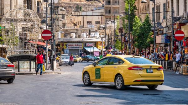 رفع تعرفة التكسي الاثنين .. 39 قرشا فتحة العداد و28 للكيلومتر