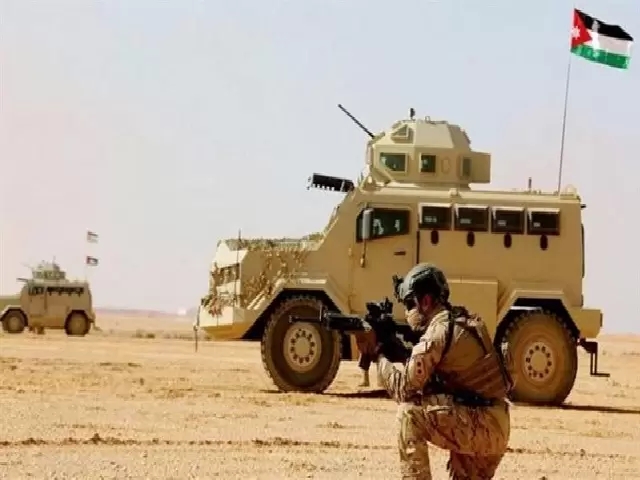 الجيش يحبط 3 محاولات تهريب مخدرات بواسطة بالونات موجهة