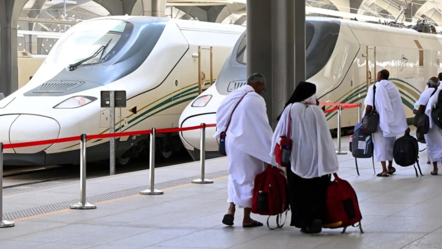 السعودية تعلن تشغيل 5300 رحلة لقطار الحرمين خلال الحج