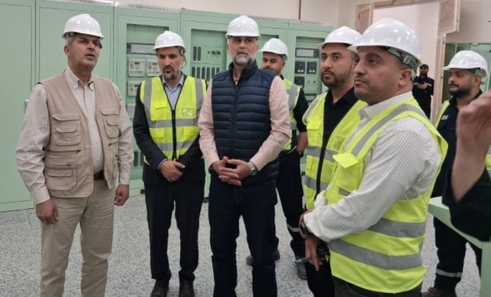 الخرابشة والبطاينة يتفقدان مشروع محطة تحويل الزرقاء الصناعية